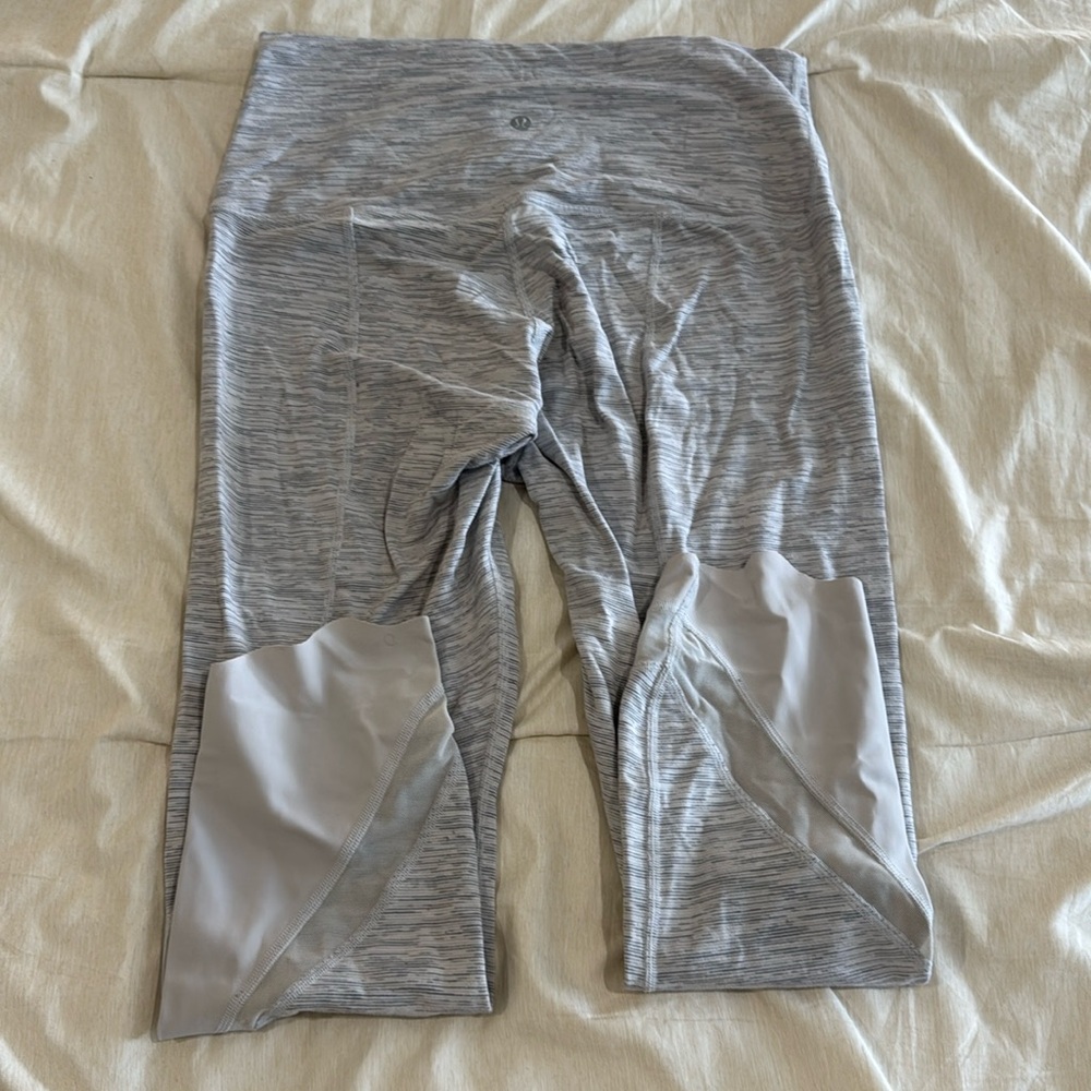 Lululemon Wunder Under Scalloped High‑Rise Crop 23″ • Heathered Gray • Size 10 •